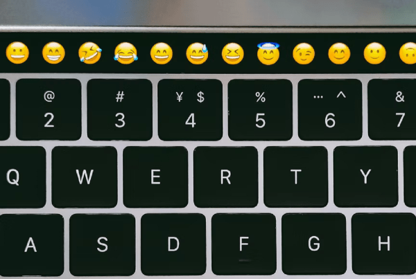 В myTarget теперь нельзя использовать эмодзи и Caps Lock в объявлениях